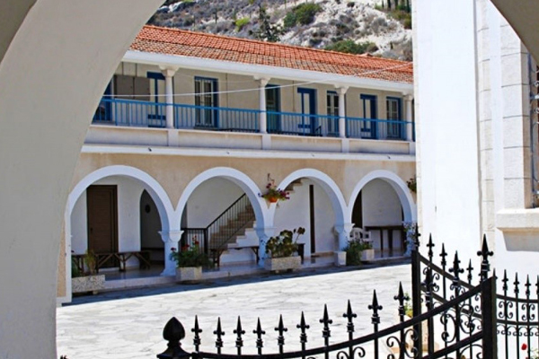 Ιερά Μονή Αγίου Γεωργίου Αλαμάνου, Μοναγρούλλι. Πηγή: Visit Cyprus